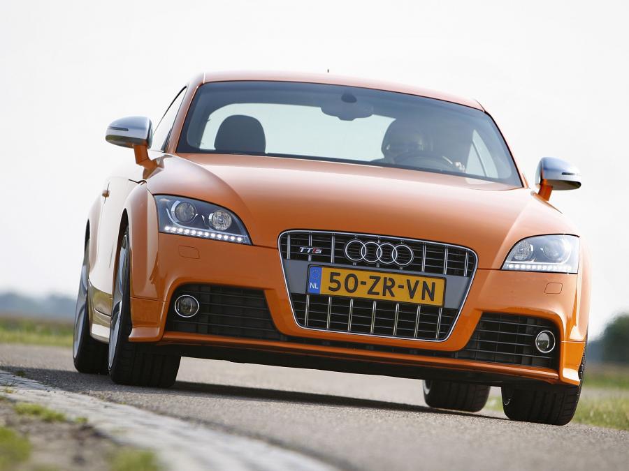  Audi TTS Coupe (8J) 2008 года  (WW) (фото 2 из 19)